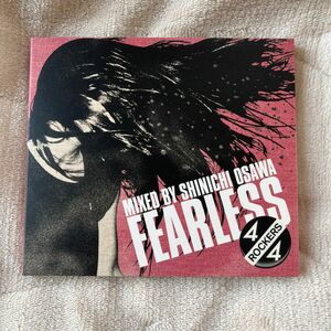 ＦＥＡＲＬＥＳＳ “４／４ ＲＯＣＫＥＲＳ ＭＩＸＥＤ ＢＹ ＳＨＩＮＩＣＨＩ ＯＳＡＷＡ （オムニバス） 大沢伸一ＲＯＳＳＯ