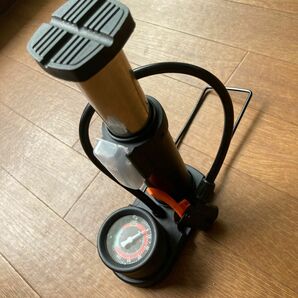 Mini foot pump