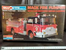 消防 モノグラム プラモデル1213 MONOGRAM SNAP TITE MACK FIRE PUMPERマック消防車　 ポンプ車 赤色 放水銃積載　1/32 未開封品_画像1