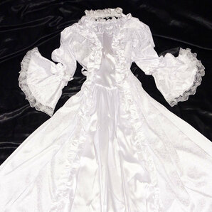 光沢 サテン つるつる ナイロン ゴシック調 フリル ロング ドレス 白 大きいサイズの画像4