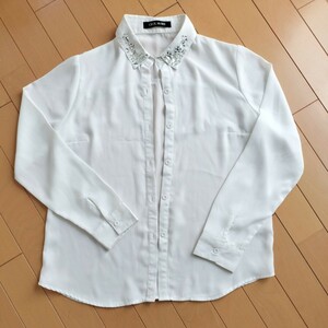  beautiful goods *CECIL McBEE white long sleeve shirt *biju- attaching Cecil McBee 