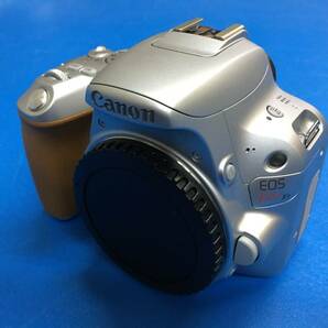 中古 キャノン CANON EOS Kiss X9 シルバー ボディ の画像3