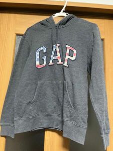 GAP パーカー