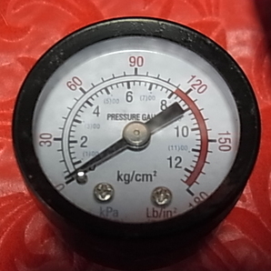 USED 汎用の圧力計 50φ 40φ ２個 エアコンプレッサー、DIY素材などにどうぞの画像4