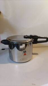 家庭用圧力鍋 セブエース 8L 調理器具