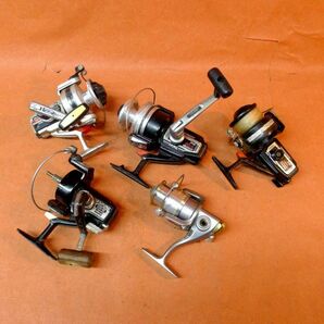 d★096 釣り具 リール まとめて5点 DAIWA ST-1000/TOURNAMENT-Z2000iA/ST-1500等 ジャンク/80の画像1