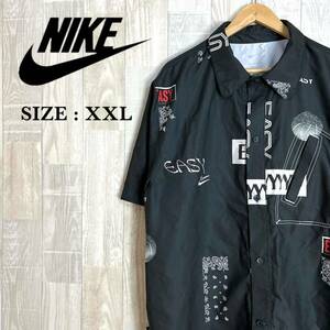 M3628 NIKE ナイキ　半袖シャツ　XXLサイズ　黒　総柄　メンズ　トップス　夏服　古着　ボタン　大きいサイズ　紳士服