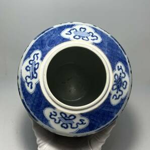 中国美術 大清康熙年製 青花瑞獣八宝紋茶葉罐 蓋罐 の画像7