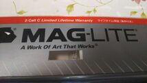 安値スタート！！　未使用・保管品　MAG　マグライト　Cセル(単二）２本　生産完了　LEDではありません。いよいよ最後の一本です。_画像2