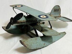 * tin plate England . leaf water type fighter (aircraft) 