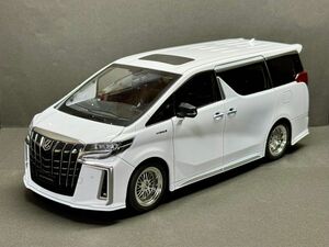 1/18 トヨタ アルファード ミニカー ホワイトパール ダイキャスト 新品 ドアタンポ消し済