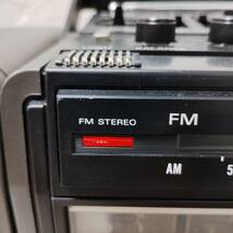 【P76明】★【現状出品】日立 HITACHI TRK-9050 AM/FM ラジオ ステレオカセットレコーダー ラジカセ 昭和レトロ_画像2