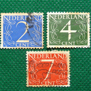 【オランダ切手】Netherlands 切手　1954 年頃　・２cent　・４cent　・７cent　３枚 切手 使用済３枚　　切手[g12c]