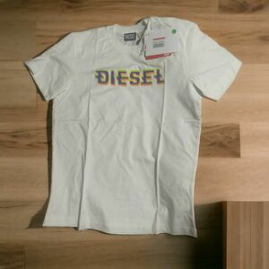 DIESEL 新品未使用　メンズ　tシャツ L