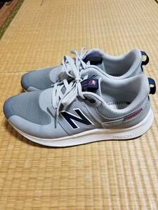 （値下げ）NEW BALANCE UA900スニーカー（28.0㎝）