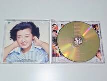 盤面美品 帯付 2枚組 CD 山口百恵 GOLDEN☆BEST 山口百恵 コンプリート・シングルコレクション ゴールデンベスト いい日旅立ち_画像2