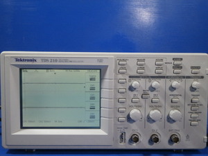 Tektronix TDS210 OSCILLOSCOPE 60MHz,1GS/s