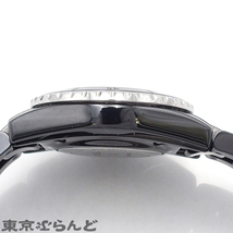 101721461 シャネル CHANEL J12 ファントム 33mm H6346 ブラック セラミック SS 箱・保証書付き 電池式 腕時計 レディース_画像7