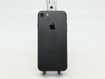 中古　　Apple iPhone7　A1779　32GB 　　ソフトバンク判定〇　最大容量94％　　送料無料　_画像2