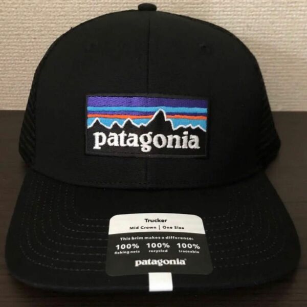 パタゴニア P-6 Logo Trucker Hat
