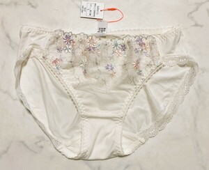 AMO'S STYLE BY Triumph　Lサイズミルクホワイト色花柄　ショーツ　アモスタイルレース・プライスタグカット品10208358-M015