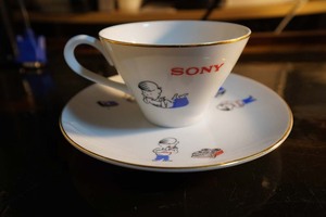 ソニー　コーヒーカップとソーサー　ソニー坊やが記載されています。　美品　未使用