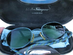 【1円～Salvatore Ferragamo】サルバトーレフェラガモ サングラス ケース付き 1003 506-S 135　