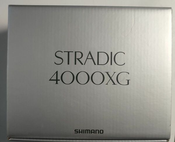 シマノスピニングリール 23 ストラディック 4000XG　新品
