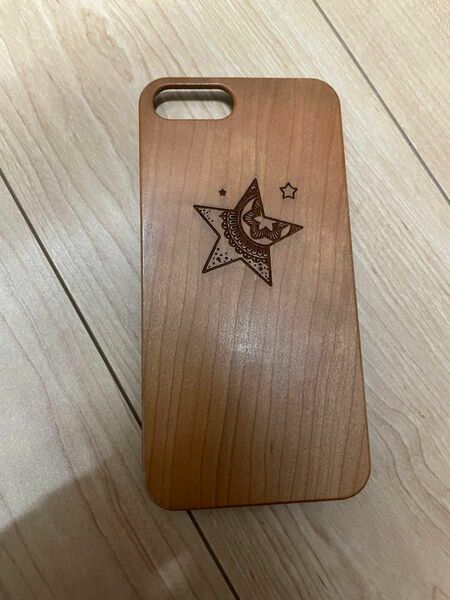 木製　iPhone8Plus ケース