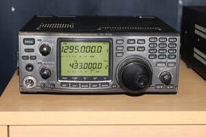  Icom IC-910D 145,430 is EME sending modified goods,1200Mhz attaching 