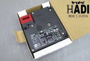 ｗ★OMRON オムロン★小形電磁ロック セーフティドアスイッチ★D4NL-2AFA-B★未使用★