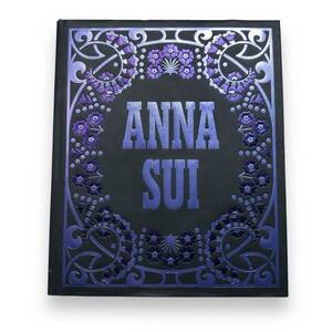 E-060【洋書】「Anna Sui」アナスイ　年代ごとにお洋服や広告が掲載