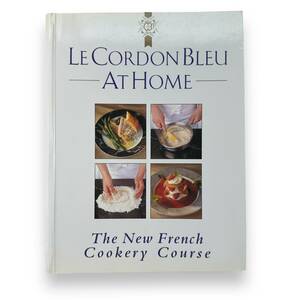 E-113【洋書】「Le Cordon Bleu at Home」Cordon Bleu (著)　ル・コルドン・ブルー・アット・ホーム　レシピ本