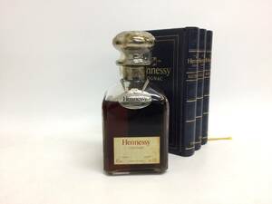  бренди Hennessy серебряный верх 700ml масса номер :2 (60)