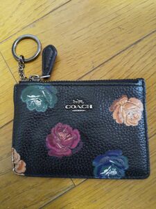 COACH 　薔薇　ばら花柄 パスケースコインケース コーチ 小銭入れ バラ　カードケース名刺入れ　coach