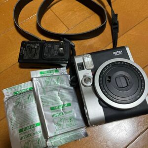 【最終値下げ】instax mini90 NEO CLASSIC チェキ本体