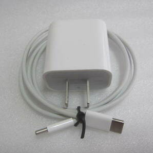 Apple 20W USB-C電源アダプタ(A2305)とApple 60W USB-C充電ケーブル（1m）の画像2