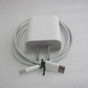 Apple 20W USB-C電源アダプタ(A2305)とApple 60W USB-C充電ケーブル（1m）の画像1