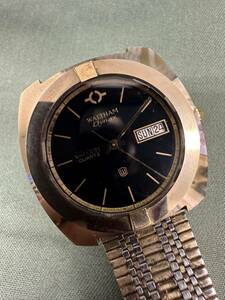ウォルサム WALTHAM腕時計 Dynax VACUUM ラウンド デイデイト 黒文字盤 クォーツ メンズ 