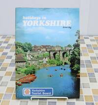 ◎ ｜2冊 まとめ 洋書 CUT & ASSEMBLE VICTORIAN HOUSES｜Dover Publications ｜古書 holidays in YORKSHIRE ■N7509_画像1