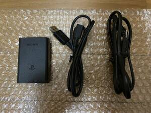 即決! PS Vita 2000 純正 PCH-ZAC1 充電器　ACアダプター 電源コード USBケーブル