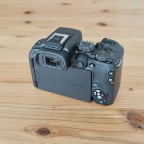 【美品】Canon キヤノン ミラーレスカメラ EOS R10・RF-S18-45 IS STM レンズキット EOSR10-1845ISSTMLKの画像3