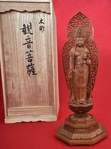 木彫仏像　観音菩薩　仏教美術　置物　工芸品　観音像　オブジェ　