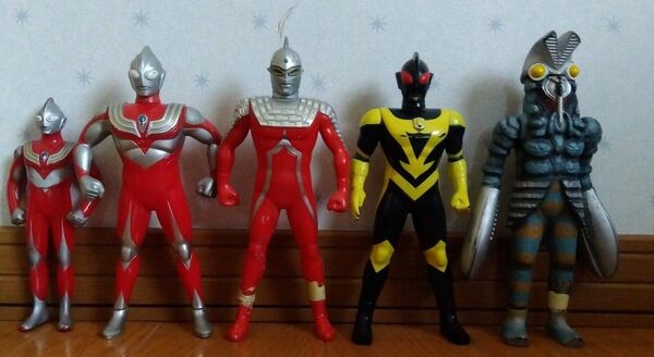 ウルトラマン 　ティガ　セブン　バルタン星人　シャドー　フィギュア ソフビ人形 バンダイ 当時物　ジャンク円谷 BANDAI