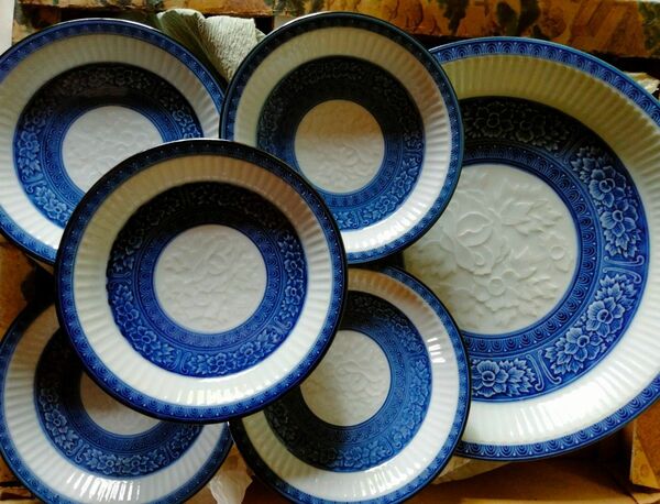 有田 萬永 和食器 花柄 白 藍色 有田焼　大皿1小皿5セット高さ5　大皿