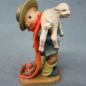 ANRI アンリ 木彫り人形 「ヒツジを抱く少年」 フェランディス ITALY 中古品！の画像2