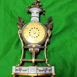 置時計 V&A MUSEUM Marie-Antoinette Clock マリーアントワネット マレーシア製 CRAFTED IN MALAYSIA 現状品 ジャンク 管理番号(KO)の画像8