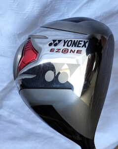 YONEX