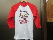 VINTAGE希少1982年ワールドシリーズチャンピオン　ST. LOUIS CARDINALS　セントルイス　カージナルス　ラグラン七袖Tシャツ　_画像2