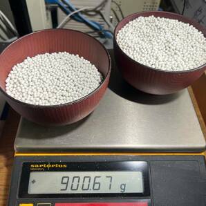 バレル 研磨 研磨石 セラミック メディア 湿式用 3mm 丸玉 中～仕上げ 900g/汁椀1.6杯分